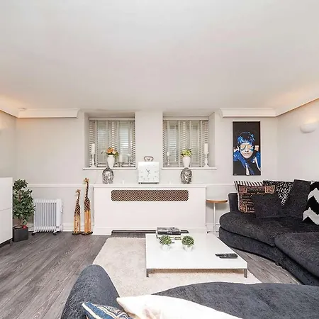 Апартаменты Luxury Flat In Cheslea Prime Location Лондон Экстерьер фото