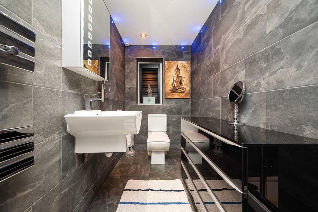 Апартаменты Luxury Flat In Cheslea Prime Location