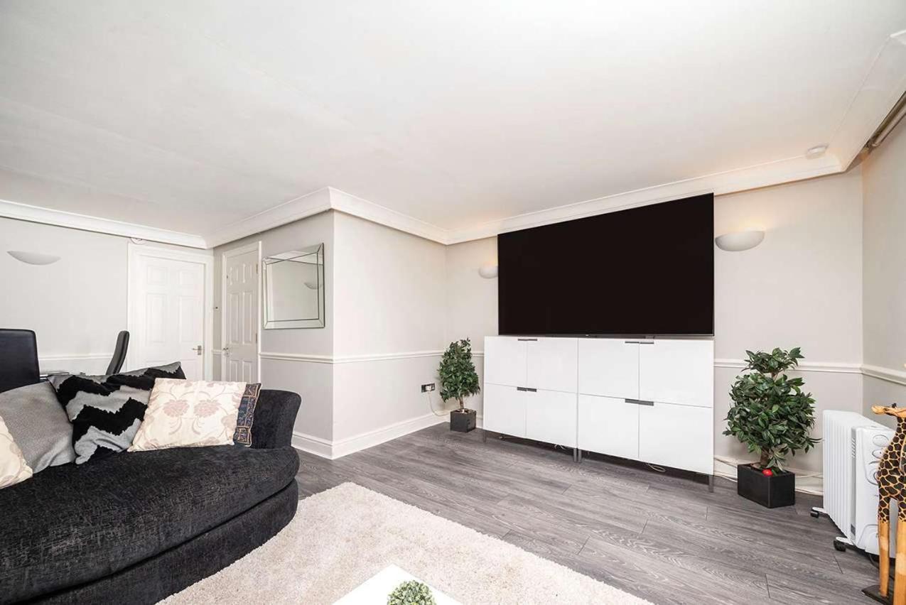 Апартаменты Luxury Flat In Cheslea Prime Location